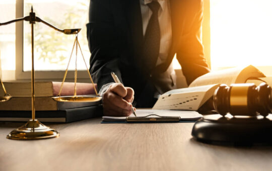Why Divorce Requires Both Legal And Financial Services Expertise